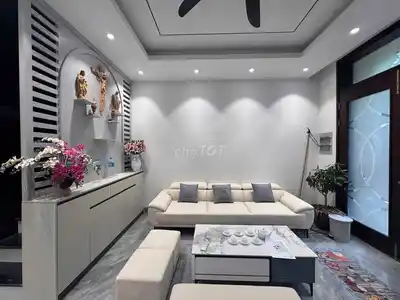 Таунхаус San Ho 6 рядом с парком Bien Ho Royal Wave Park, 5 спален, мебель