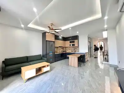 Аренда пентхауса с 1 спальней и 2 балконами, 80 м²