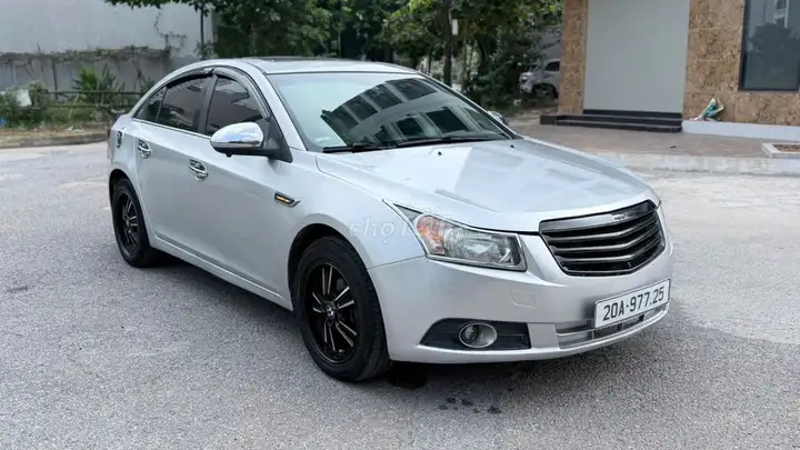Chevrolet Lacetti 2009 серебристый автомат