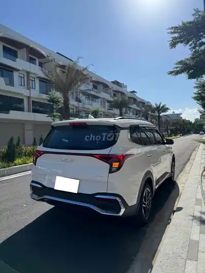 Kia Carens Luxury 2024, белый, 73 тыс. км