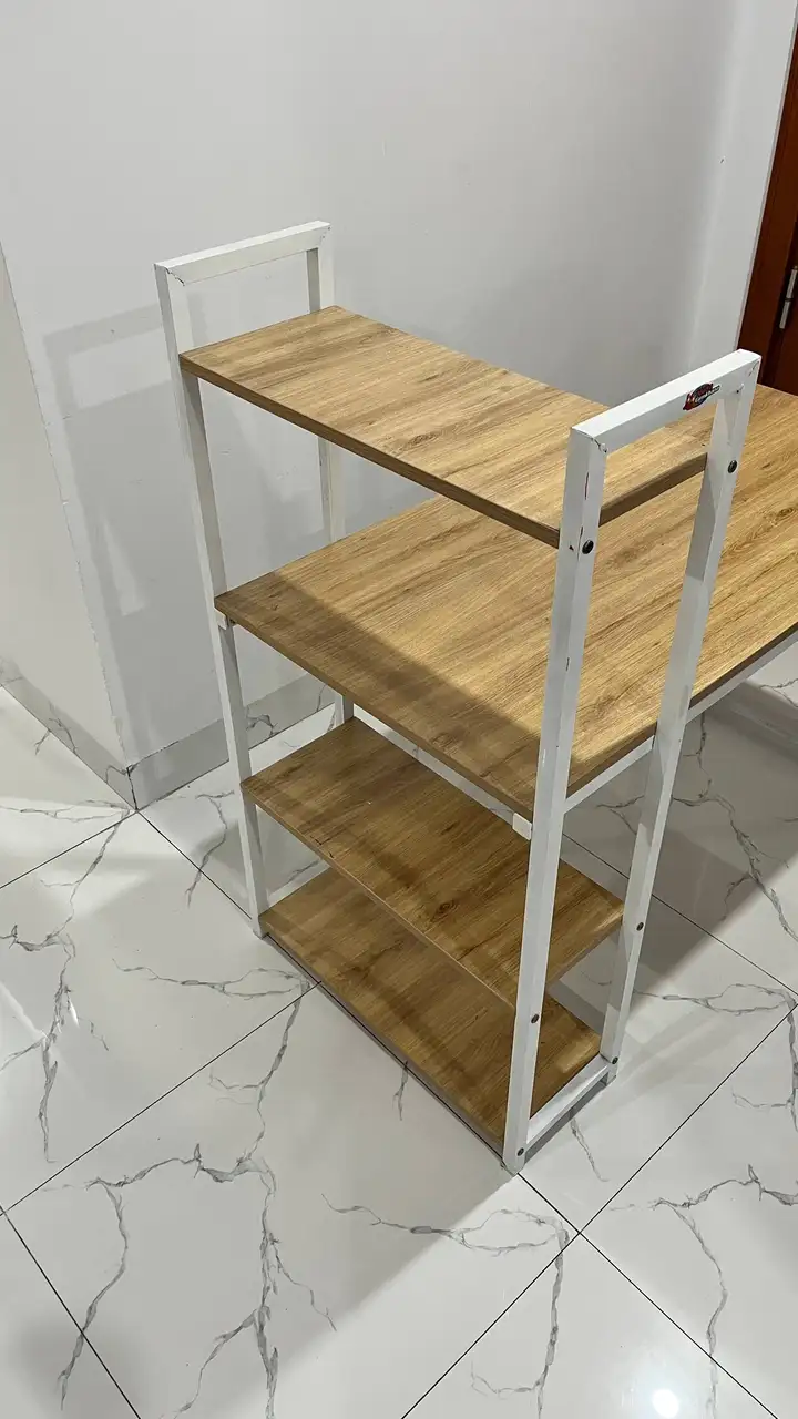 Столы и кресло