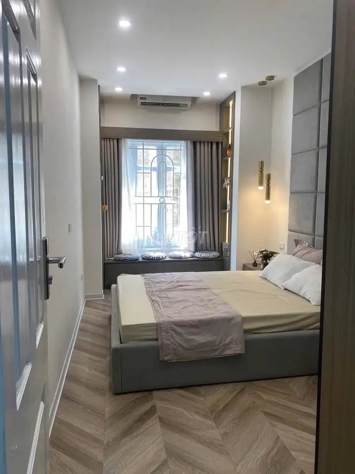 Cho thuê nhà nguyên căn Thụy Khuê, 5 tầng, full đồ