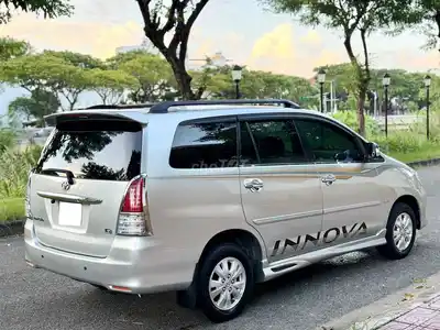 Toyota Innova 2.0G 2009 серебристый 91000 км
