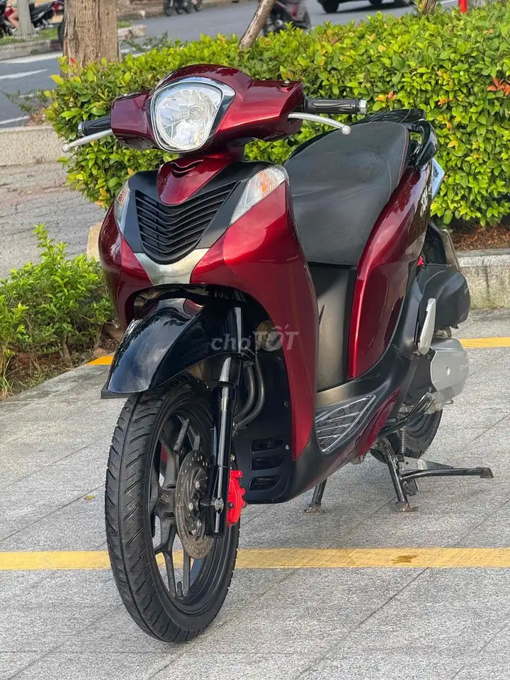 Honda SH Mode 2017, красный, с ключ-картой