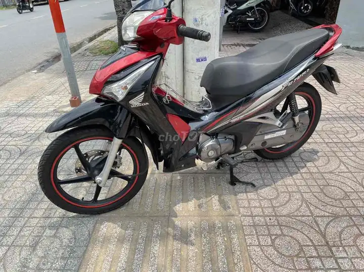 Honda Future 2016 Красно-черный