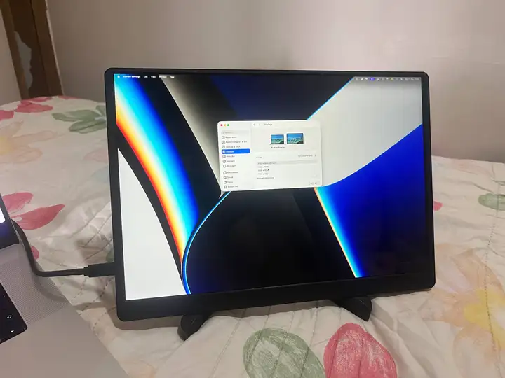 Mac mini 16/256, портативный монитор 14” 2K, клавиатура Logitech K380s, наушники Marshall Major III, настольная игра Манчкин