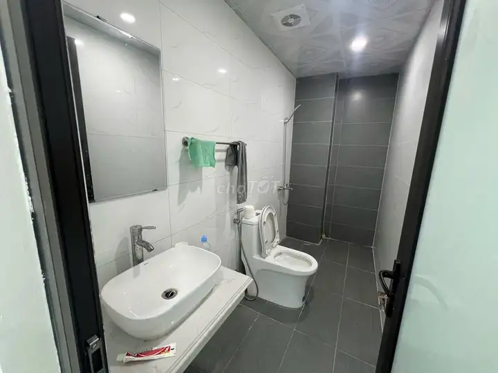 Дом 5 этажей, 31 м², 3,5 м фасад, Ngã Cầu An Khánh
