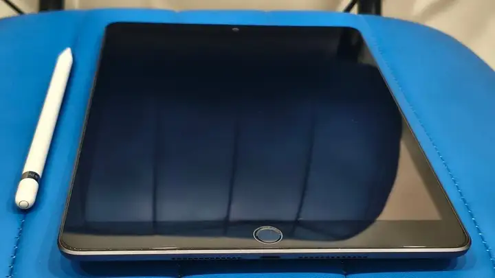 iPad 8-го поколения 128 GB Wi-Fi + Apple Pencil