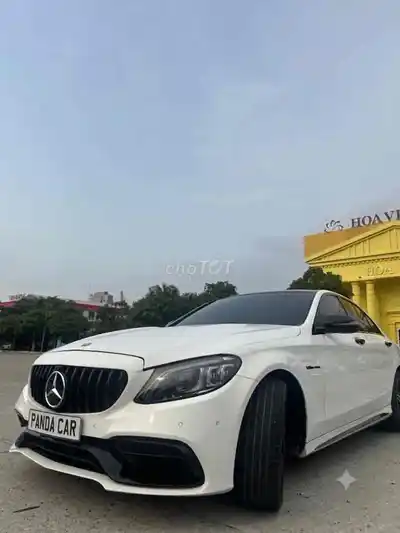 Mercedes C300 AMG 2020 белый