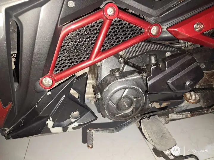 SYM StarX 125 Черно-красный 125cc Экономичный