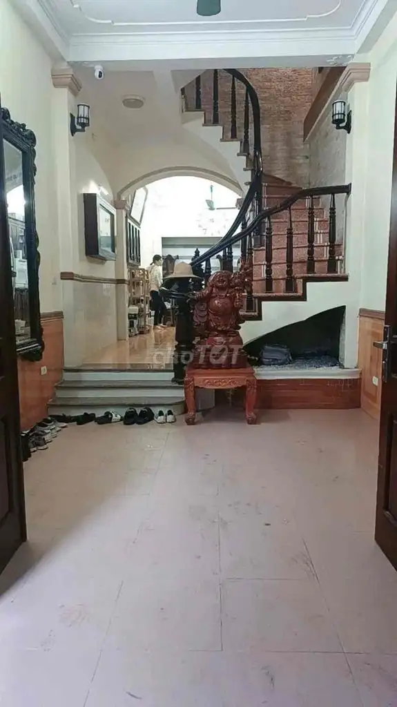 HIẾM- NHÀ XUÂN ĐỈNH- LÔ GÓC- OTO ĐỖ CỬA