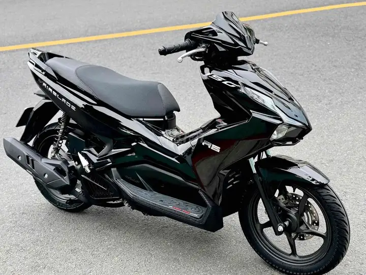 Airblade 150 ABS 2021, черный глянец, состояние 9/10, оригинал