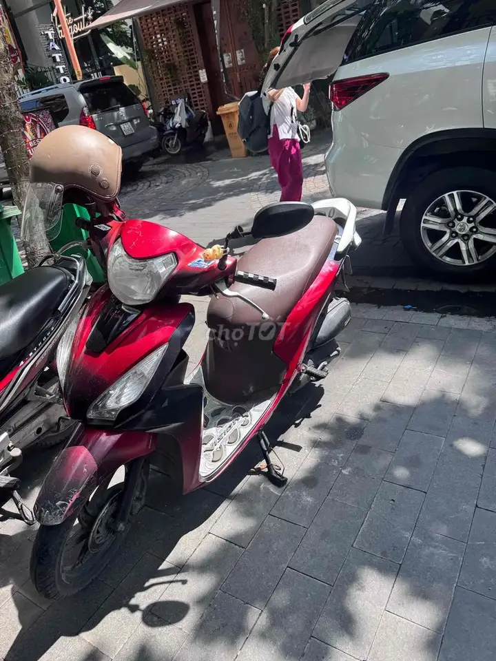 Honda Vision 2017 красный