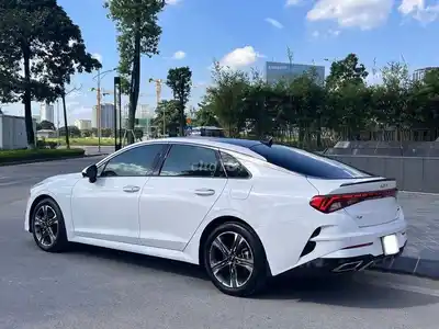 Kia K5 2,5 GT Line белый 2022-10000 км