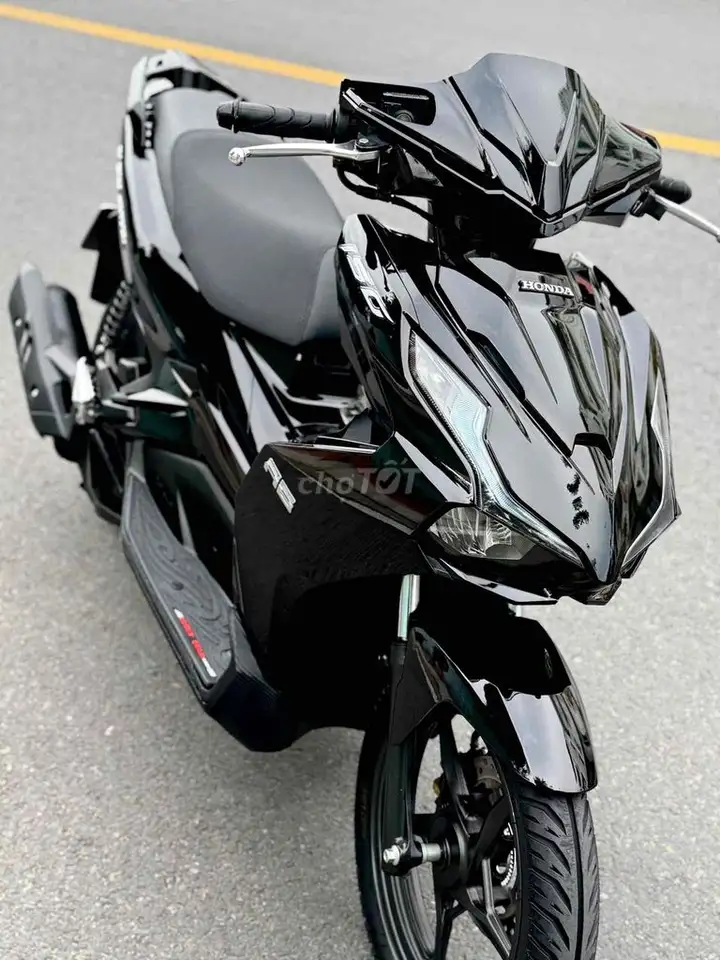 Airblade 150 ABS 2021, черный глянец, состояние 9/10, оригинал