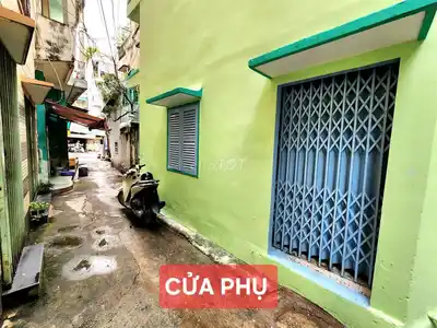 Угловой 3-этажный дом - отличное расположение - 60 кв.м - за рынком Nhat Tao