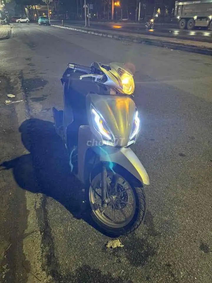 Honda Vision 2018 Bạc 97977 km