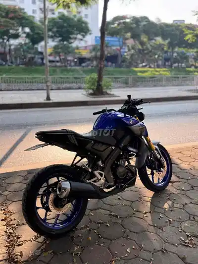 Yamaha MT-15 155cc 7000 км серо-синяя почти новая