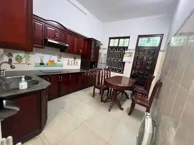 (Разъезд двух авто) Хоанг Куок Вьет, 45м² х 5 этажей, 6 спален, 15 млн, офис, склад, онлайн-бизнес, спа