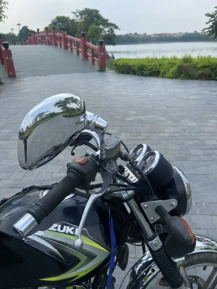 Suzuki Thunder 150 FI