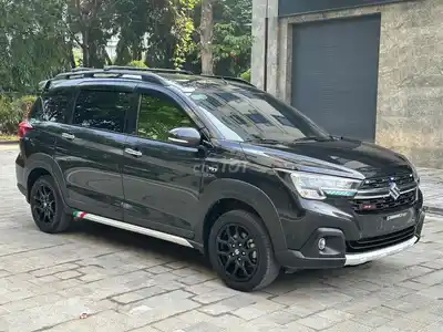 Suzuki XL7 1.5 AT 2023, черный, автомат