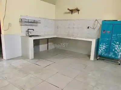 Дом с фасадом на улице Ле Дай Хань, рядом с Нгуен Хуу Тхо