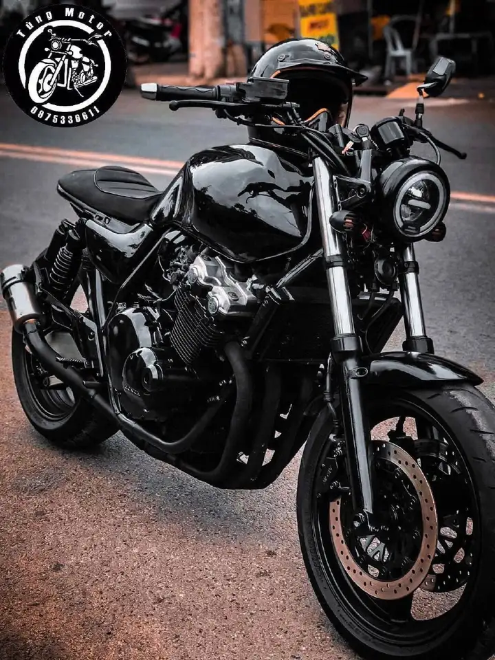 Honda CB400 vtec