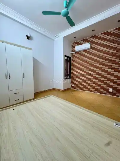 Аренда комнаты в Диньконге, Хоанмай, с балконом