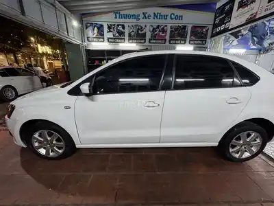 Volkswagen Polo Sedan 2015 белый