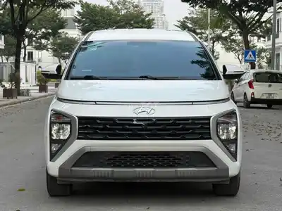 Hyundai Stargazer 2024 белый 7 мест 60 тыс. км