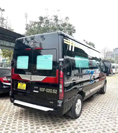 Ford Autokingdom Limousine 2022 черный 10 мест
