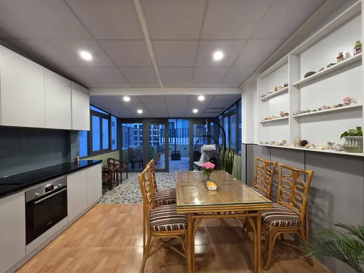 Пентхаус с террасой и видом на море, 110 м²