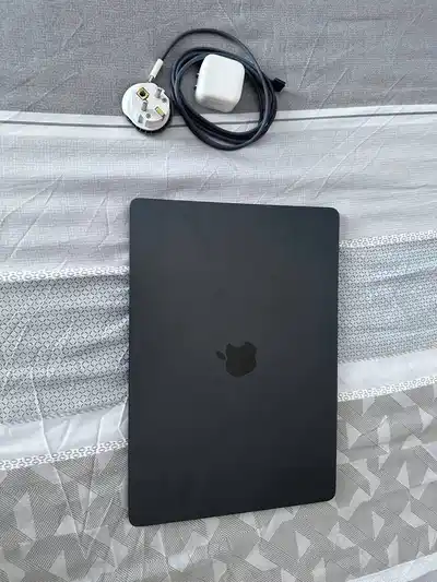 Apple MacBook Air 15" M5 16/512 ГБ