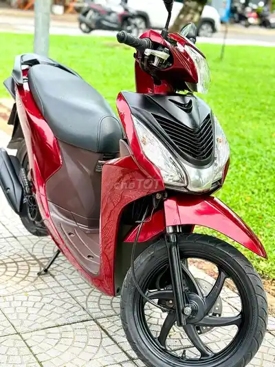 Honda Vision 2016 Красный
