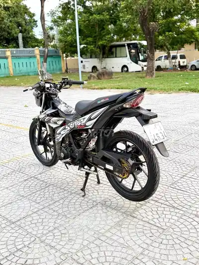 Suzuki Satria 2020, черный