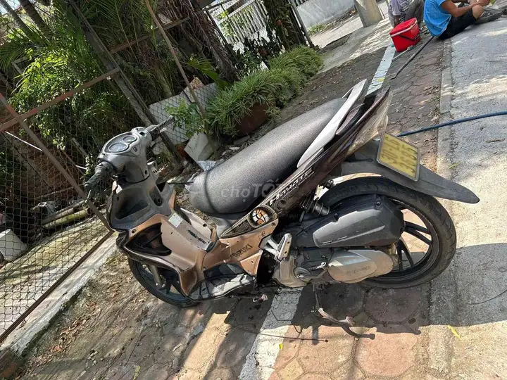 Suzuki Hayate 125 коричневый