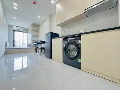 Новый дом, просторный балкон, вся мебель, лифт, Хоанг Май
