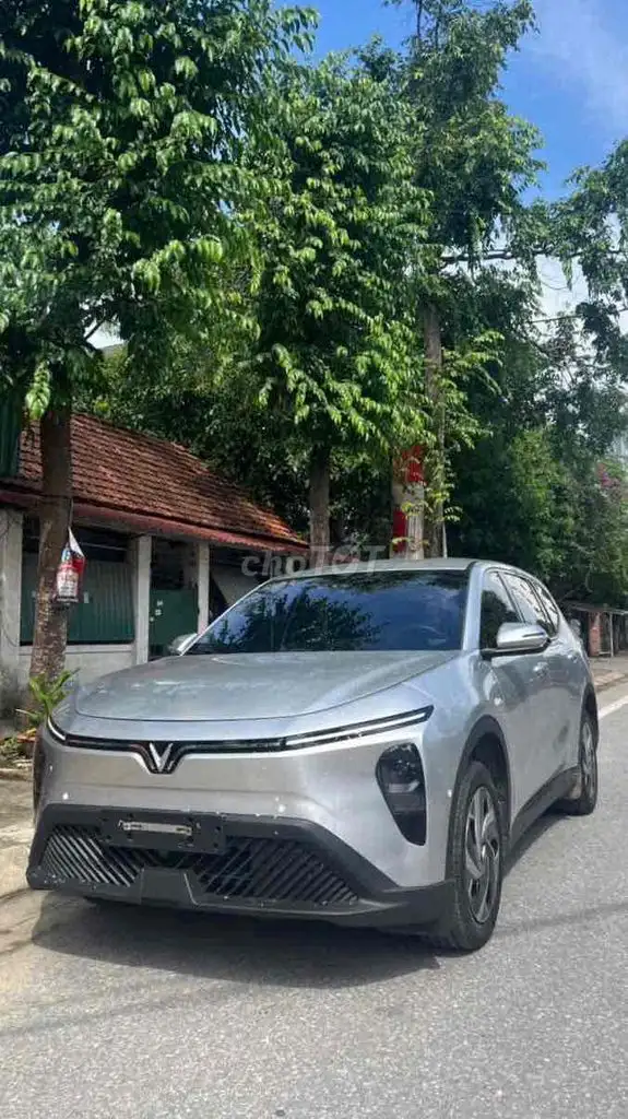 VinFast Limo Green 2025 Серебристый 9900км