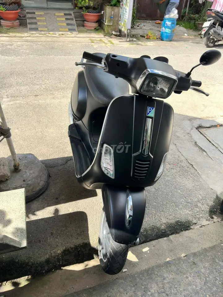 Piaggio Vespa S125 ie, черный, инжектор