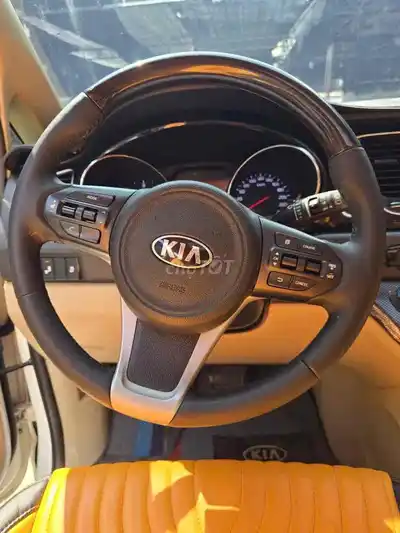 KIA Sedona 2017 полная комплектация