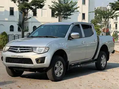 Mitsubishi Triton Серебристый МКПП Импортный