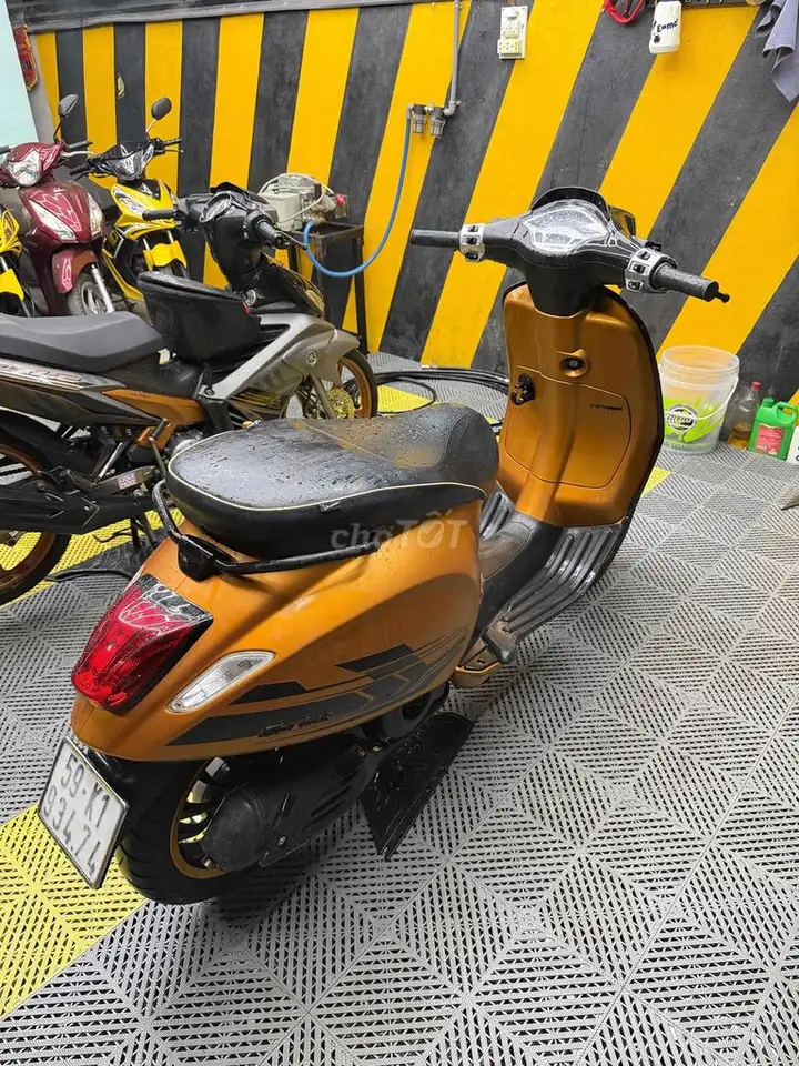 Piaggio Vespa Sprint 2015 бронзово-золотистый