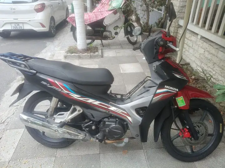 Honda Blade race