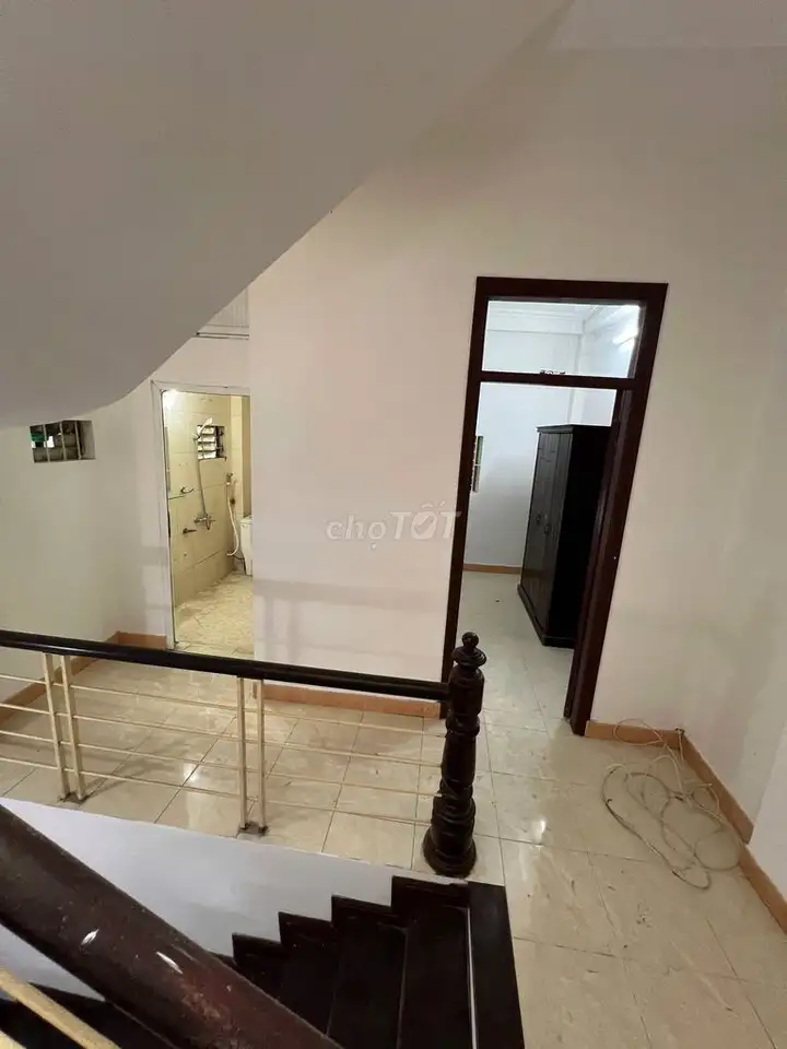 Nhà cho thuê 65m2 Xuân La, 4PN, 13tr