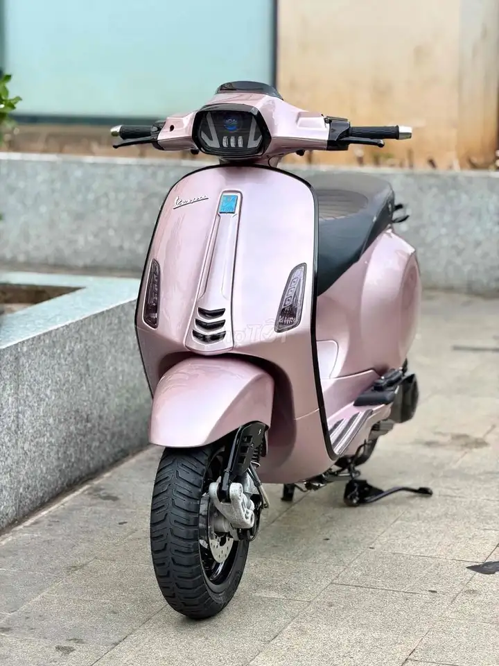 Piaggio Sprint 125cc 2016, розовое золото Rolex, в суперсостоянии