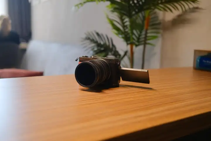 Panasonic Lumix S9 Titanium Gold + Sigma 85mm F1.4 DG DN Art