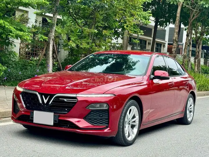VinFast LUX A 2021 красный Вьетнам