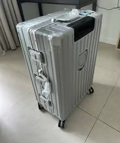 Чемодан 26 дюймов