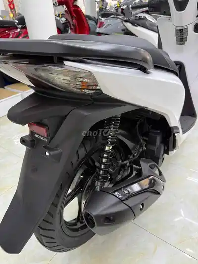 Honda SH 150 ABS 2019 бело-серебристый