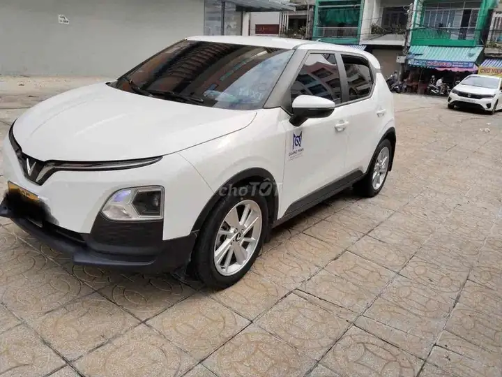 Электромобиль VinFast VF 5 автомат белый 80 тыс. км август 2024